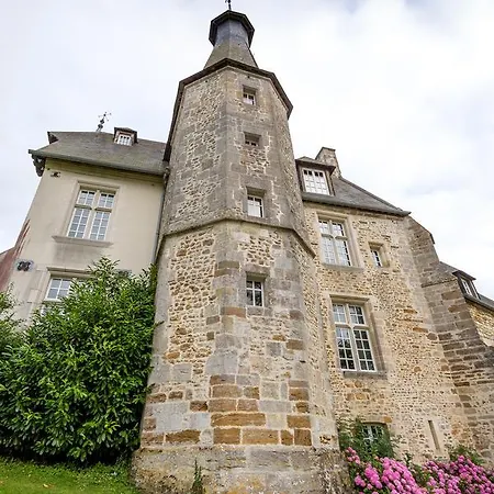 לינה וארוחת בוקר Le Vieux Chateau B&B 3*