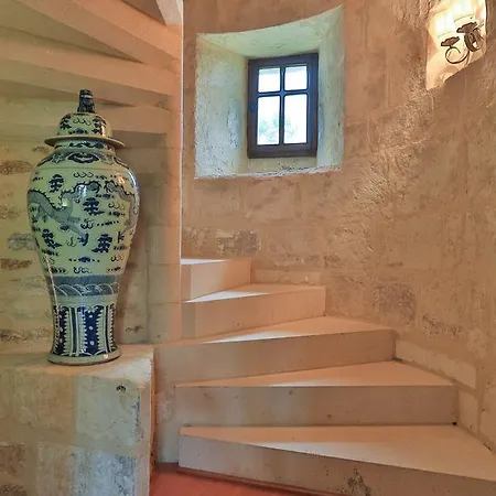 לינה וארוחת בוקר Le Vieux Chateau B&B