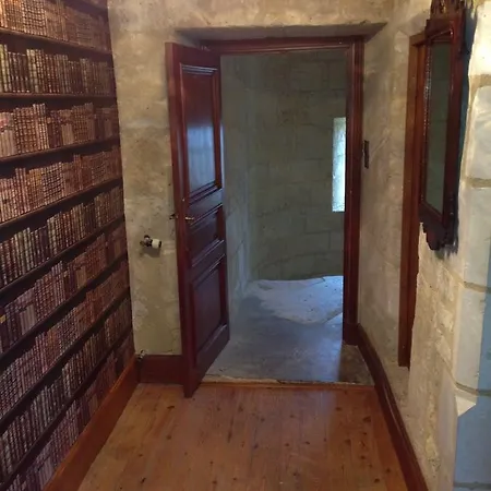 לינה וארוחת בוקר Le Vieux Chateau B&B Le Renouard