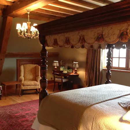 Le Vieux Chateau B&B