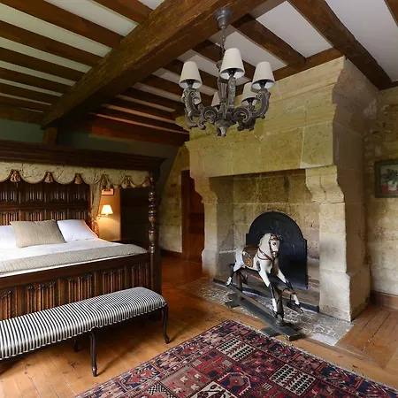 לינה וארוחת בוקר Le Vieux Chateau B&B 3*
