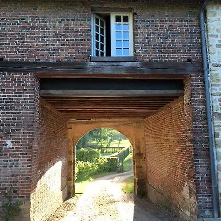 לינה וארוחת בוקר Le Vieux Chateau B&B 3*