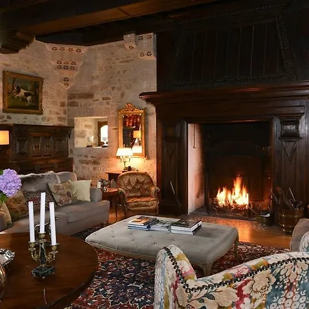 לינה וארוחת בוקר Le Vieux Chateau B&B 3*