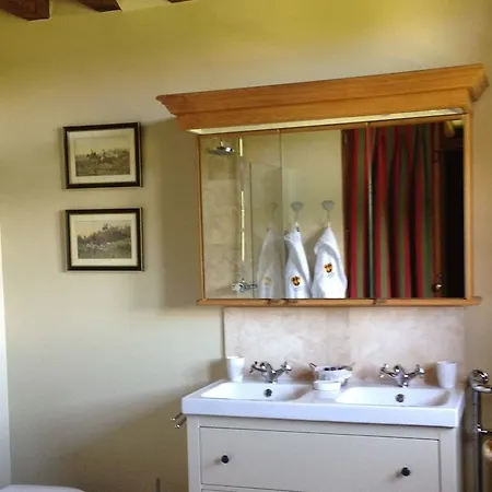 Le Vieux Chateau B&B 3* Le Renouard