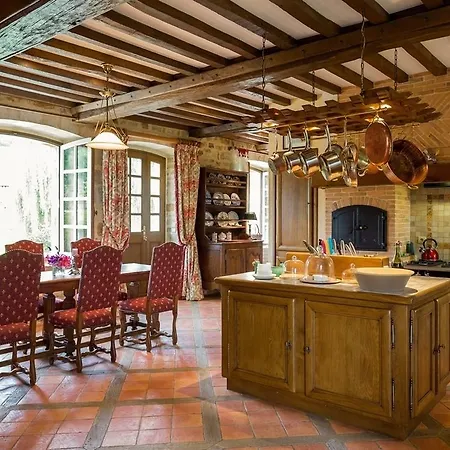 Le Vieux Chateau B&B 3* Le Renouard