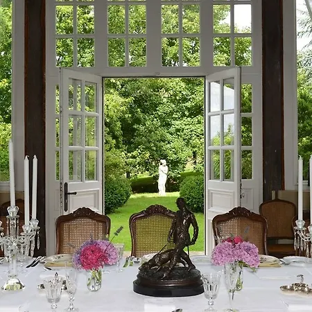 Le Vieux Chateau B&B 3* Le Renouard